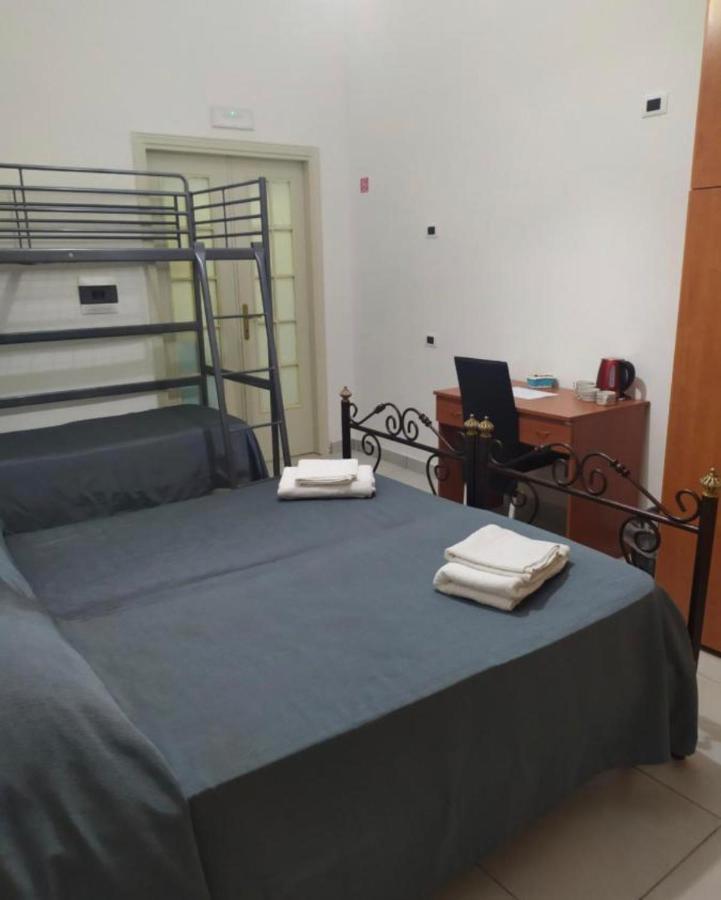 نابولي B&B Romy المظهر الخارجي الصورة