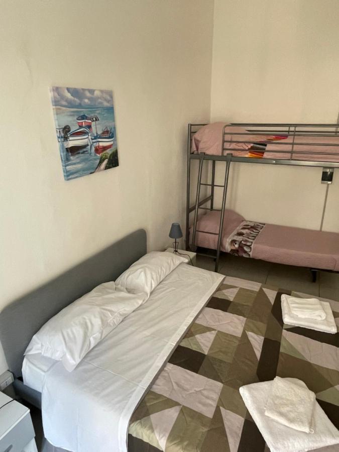 نابولي B&B Romy المظهر الخارجي الصورة