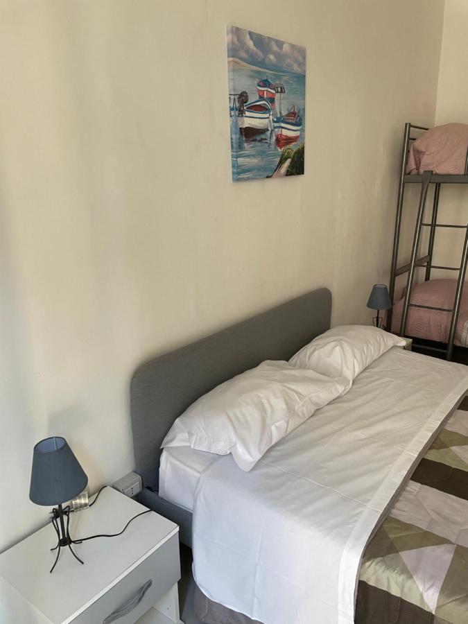 نابولي B&B Romy المظهر الخارجي الصورة
